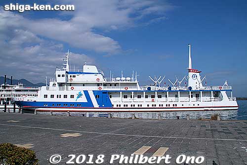 This is the old Uminoko right after it was retired in March 2018. At Otsu Port.
Keywords: shiga otsu uminoko floating school boat ship lake biwako