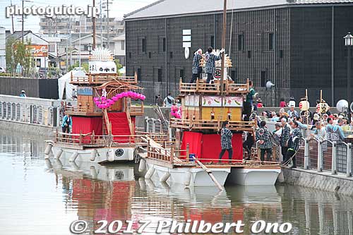 Boat floats for tonight.
Keywords: aichi handa dashi matsuri festival floats