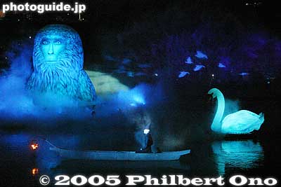 Night show at the Koi Pond. Snow monkey and swan.
Keywords: Aichi Nagakute Expo 2005