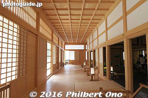 Corridor. All hinoki cypress wood, giving a pleasant aroma.
Keywords: aichi nagoya castle