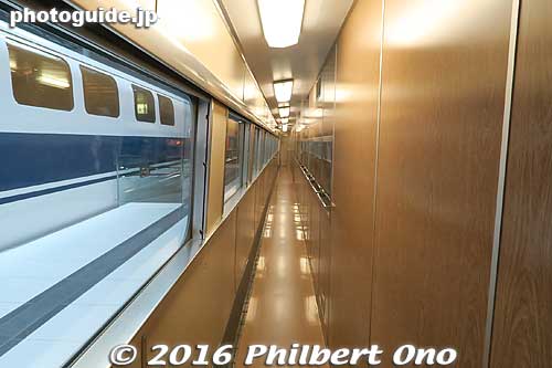 0 Series Shinkansen dining car corridor.
Keywords: aichi nagoya train railway railroad museum shinkansen