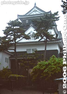 Okazaki Castle tower
The castle was dismantled during the Meiji Period and the area was made into a castle park. The castle tower was later rebuilt in 1959.
Keywords: aichi prefecture okazaki castle japancastle
