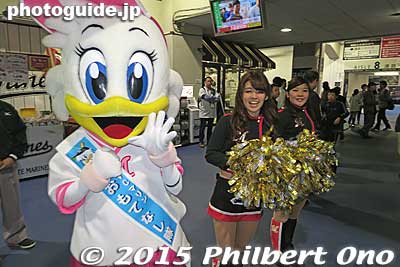 Chiba Lotte Marines cheerleaders and mascot greet you as you enter the QVC Marine Field.
Keywords: chiba lotte marines baseball Marine Stadium QVC Field cheerleaders