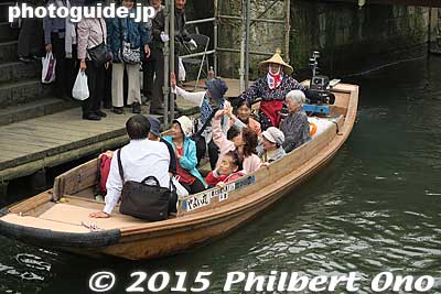 Traditional boat rides on Ono River.
Keywords: chiba katori sawara traditional townscape merchant buildings