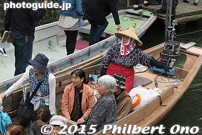 Traditional boat rides on Ono River.
Keywords: chiba katori sawara traditional townscape merchant buildings