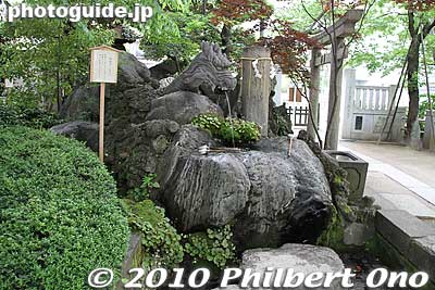 Dragon water fountain
Keywords: chiba matsudo shrine