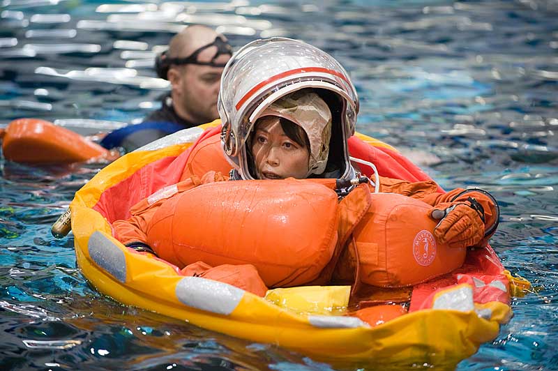 2009 Sept. 18 -- Naoko Yamazaki undergoes water survival training at Neutral Buoyancy Laboratory in Johnson Space Center. (JAXA/NASA photo)
