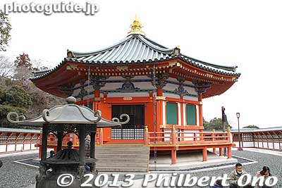 Shotoku Taishi Hall built in 1992.
Keywords: chiba narita narita-san temple Shingon Buddhist