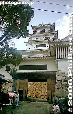 Castle tower entrance
The castle tower is a local history museum.
Keywords: ehime prefecture imabari castle