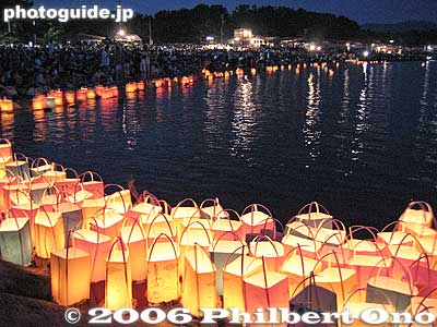 Keywords: fukui tsuruga toro nagashi fireworks festival obon kehi no matsubara beach