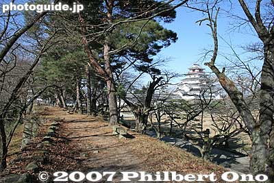 Ridge of castle moat on the south side.
Keywords: fukushima aizuwakamatsu aizu-wakamatsu tsurugajo castle tower donjon