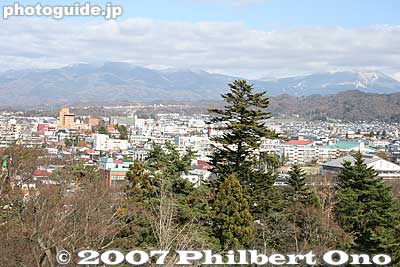 Mt. Bandai is on the right.
Keywords: fukushima aizuwakamatsu aizu-wakamatsu tsurugajo castle tower donjon