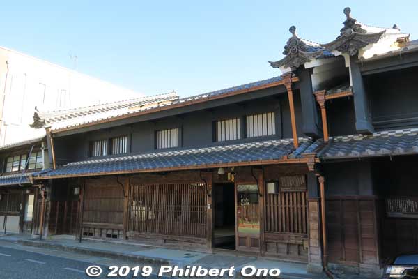 Hirata Family residence 平田家
Keywords: gifu mino udatsu roof traditional townscape
