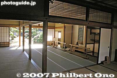 Magistrate's living quarters 居宅（嵐山の間）
Keywords: gifu takayama jinya government house autumn tree veranda shoji tatami