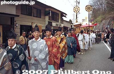 Keywords: gifu takayama matsuri festival hieda jinja shrine sanno matsuri procession mikoshi portable shrine