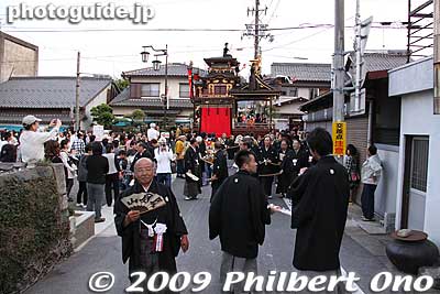 Heading for Yaegaki Shrine.
Keywords: gifu tarui hikiyama matsuri festival floats 