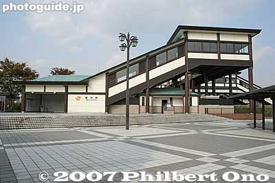 JR Tarui Station on the JR Tokaido Line, south side 垂井駅
Keywords: gifu tarui-cho town train station