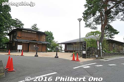 The Irwin house is on the left, and a small museum called the Guidance Facility is on the right.
Keywords: gunma gumma shibukawa ikaho onsen spa hot spring robert irwin hawaiian minister summer house villa