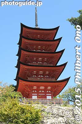 Five-story Pagoda on Miyajima.
Keywords: hiroshima hatsukaichi miyajima Itsukushima shrine