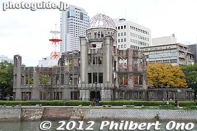Keywords: hiroshima peace memorial park atomic bomb dome Aioi Bridge