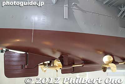 Rudder and propellers of Battleship Yamato.
Keywords: hiroshima kure battleship yamato museum maritime boat