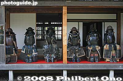 Samurai armor displayed on the first floor veranda of the Geihinkan.
Keywords: hokkaido date rekishi no mori park history museum samurai armor