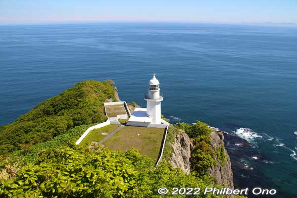 On Cape Chikyu is the Cape Chikiu Lighthouse built in 1920. One of Japan's Top 50 Lighthouses. チキウ岬灯台
Keywords: Hokkaido Muroran Cape Chikyu Chikiu