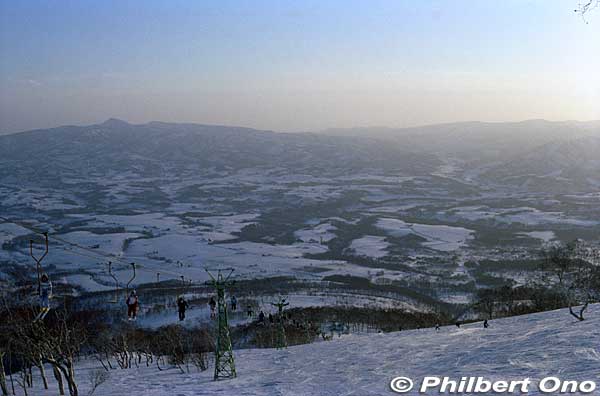 Views from Niseko Annupuri at close to sunset.
Keywords: hokkaido niseko skiing annupuri