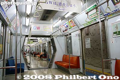 Inside a subway train (Toho Line).
Keywords: hokkaido sapporo ekimae-dori road street