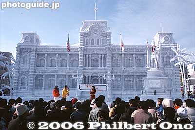 Here's what it looked like in Feb. 1982. Iolani Palace made of snow. [url=http://photoguide.jp/pix/thumbnails.php?album=248]More Sapporo Snow Festival photos here.[/url]
Keywords: hokkaido sapporo Hitsujigaoka Observation Hill snow festival sculpture