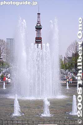 Keywords: hokkaido sapporo odori koen park flowers water fountain