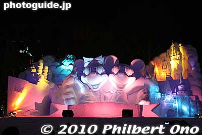 Mickey and Minnie lit up at night.
Keywords: hokkaido sapporo snow festival ice sculptures 