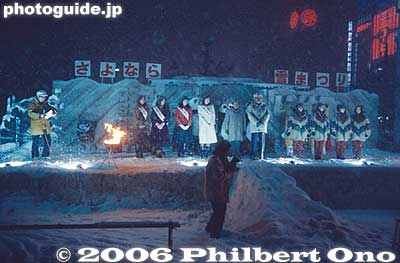 1982 Sapporo Snow Festival Sayonara ceremony. Very low-key, with few people attending. Also see my [url=http://photoguide.jp/pix/thumbnails.php?album=779]Sapporo Snow Festival 2010 photos here[/url].
Keywords: hokkaido sapporo snow festival