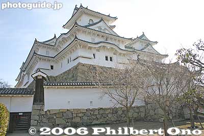 Ho-no-mon Gate (lower left)
Keywords: hyogo prefecture himeji castle national treasure