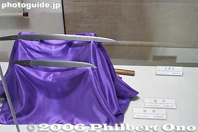 Sword exhibit
Keywords: hyogo prefecture himeji castle national treasure