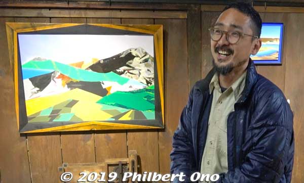 Arigatee's current caretaker is Ishiwata Norio and his wife Chifumi (石渡のりお・ちふみ). They moved here from Tokyo. He uses it as a artist studio. That's his painting on the wall.
Kita-Ibaraki is promoting itself as an art city, and Arigatee is part of the project. Ishiwata-san and his wife were very gracious and a real boon to the city's artist community.
Keywords: ibaraki kitaibaraki arigatee