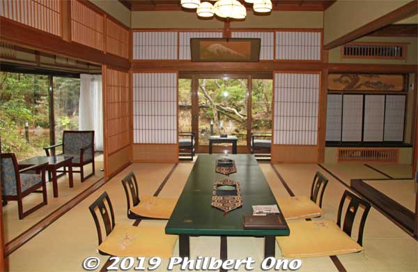 A large guest room. 武山邸客室
Keywords: ibaraki kitaibaraki izura coast hotel japanhouse