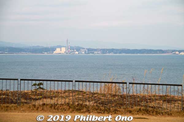 The museum has fine views of the ocean and southern coast of Fukushima (Iwaki). You may also notice a power plant in the distance. That's not the one that had a meltdown in 2011. 
It's the Nakoso Power Plant (勿来発電所), a thermal power plant (non-nuclear) operated by Joban Joint Power Co., Ltd.
Keywords: ibaraki kitaibaraki tenshin art museum