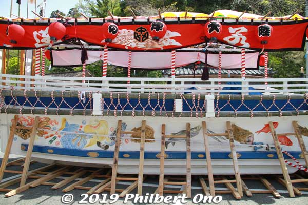 The festival used to be held by local fishermen, Now held by Hitachi-Otsu Ofune Matsuri Preservation Society (常陸大津の御船祭保存会) with most of the men being fishermen or their descendants.
Keywords: ibaraki kitaibaraki ofune matsuri boat festival
