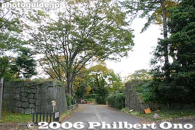 Dobashi-mon Gate stone walls 土橋門石垣
Keywords: ishikawa kanazawa castle park stone wall