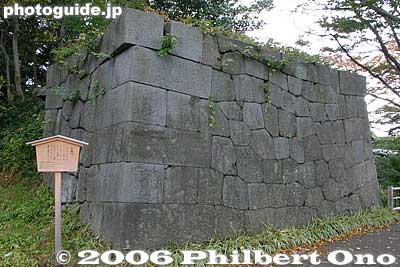 Dobashi-mon Gate stone wall 土橋門石垣
Keywords: ishikawa kanazawa castle park stone wall