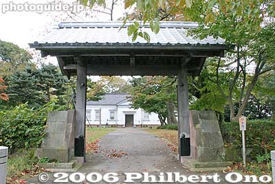 Gate to Former Brigade Office 切手門
Keywords: ishikawa kanazawa castle park stone wall