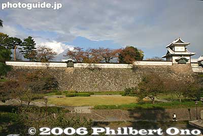 Occupying a huge plot of land in the center of the city, Kanazawa Castle has undergone extensive renovations and reconstruction. The main castle buildings are now magnificently restored.
Keywords: ishikawa prefecture kanazawa castle park japancastle