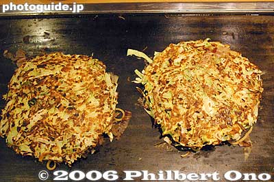 Okonomiyaki is like a pancake with vegetables and meat.
Keywords: japanese food
