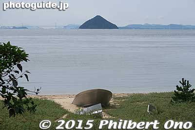 Beach sculptures on the beach below Benesse House.
Keywords: kagawa naoshima island art museums outdoor sculptures