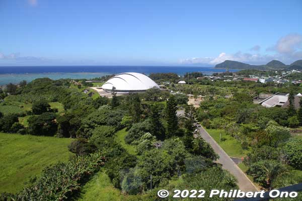 View from the lookout tower. The Amami no Sato dome (white) can be seen.
Keywords: Kagoshima Amami Oshima Park
