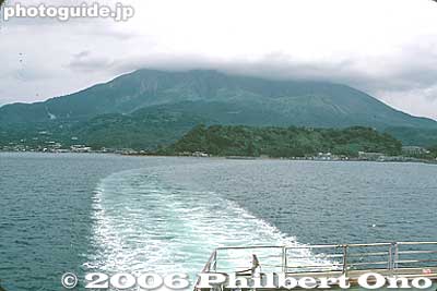 Leaving Sakurajima across the bay.
Keywords: kagoshima sakurajima mountain volcano rock