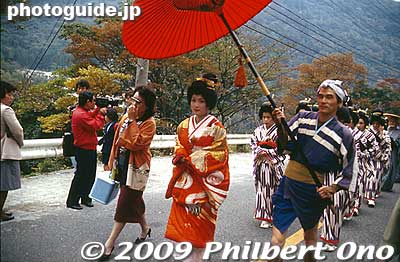 Keywords: kanagawa hakone-machi yumoto onsen spa daimyo gyoretsu feudal lord procession samurai