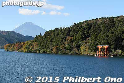 Lake Ashi's famous torii of Hakone Shrine with Mt. Fuji in the background.
Keywords: kanagawa hakone lake ashi boat cruise japanlake japannationalpark fujimt