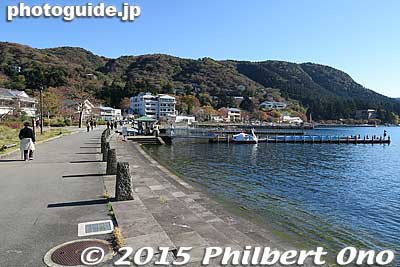 Walking path along the lakeside in Moto-Hakone
Keywords: kanagawa moto hakone lake ashi ashinoko